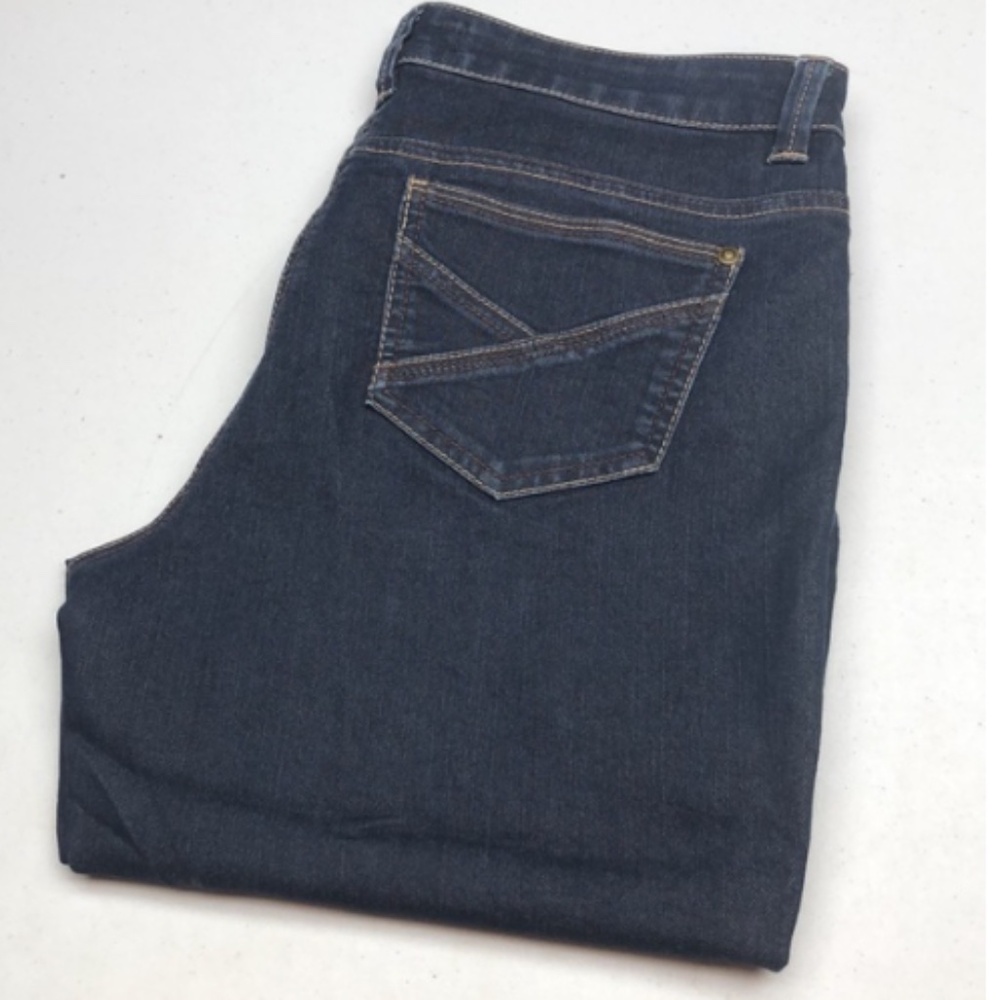 LIKE NEW REITMANS DARKWASH DENIM CAPRIS 8/29x17 ⭐️